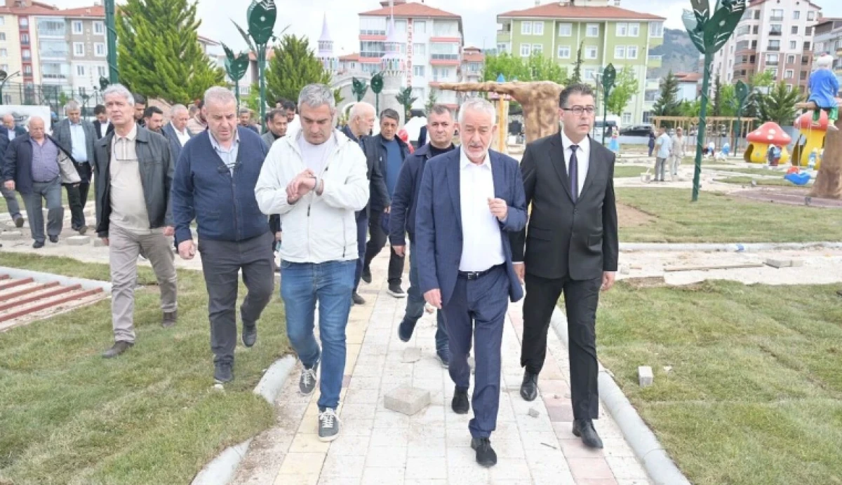 Başkan Başdeğirmen Muhtarlarla Birlikte Tomurcuk Masal Parkı&rsquo;nı İnceledi