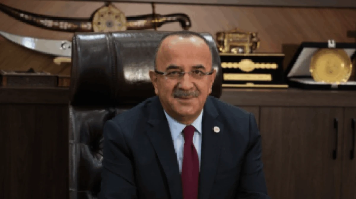 BAŞKAN TURAL: &ldquo;GEN&Ccedil;LER GELECEĞİMİZİN TEMİNATIDIR&rdquo;