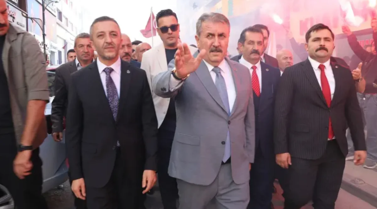 BBP lideri Destici'den İ&ccedil;işleri Bakanı ve İstanbul Valisi'ne teşekk&uuml;r: "Buna m&uuml;saade etmediler"