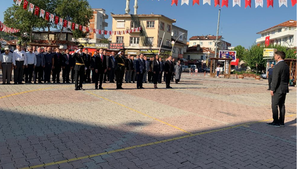 Bucak'ta 30 Ağustos Zafer Bayramında &Ccedil;elenk programı
