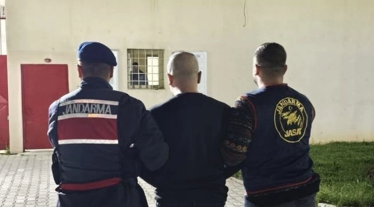 Cinayetten h&uuml;k&uuml;m giymişti yakalandı