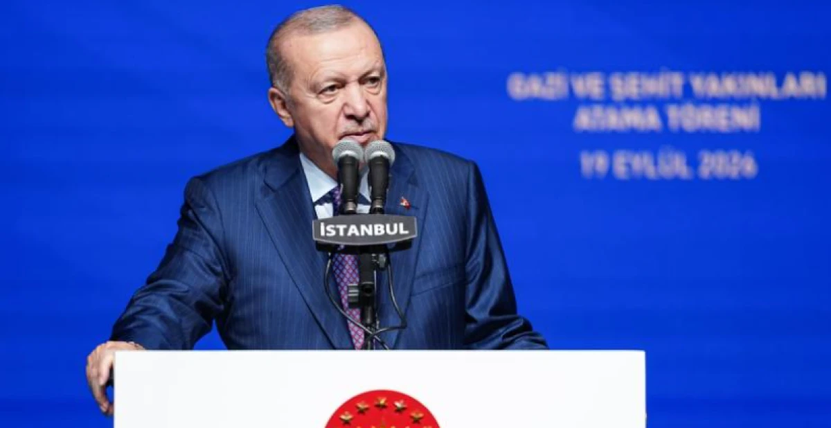 Erdoğan: Şehitlerimizin ruhunu incitecek hi&ccedil;bir girişime m&uuml;saade etmeyeceğiz