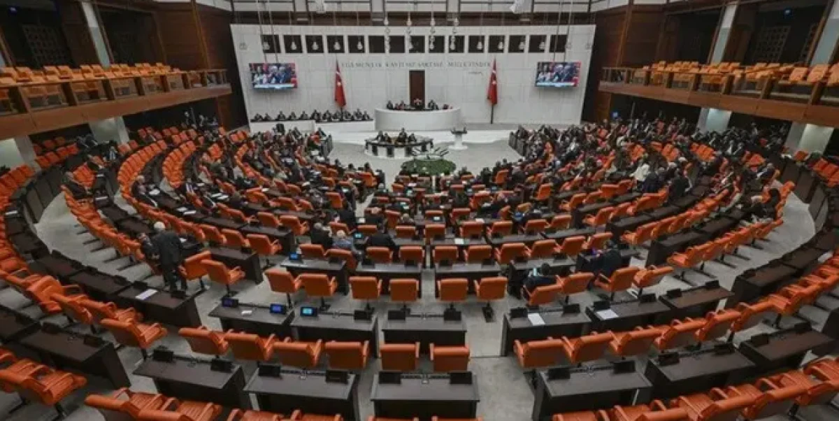 Fon teklifi Meclis'ten ge&ccedil;erek yasalaştı