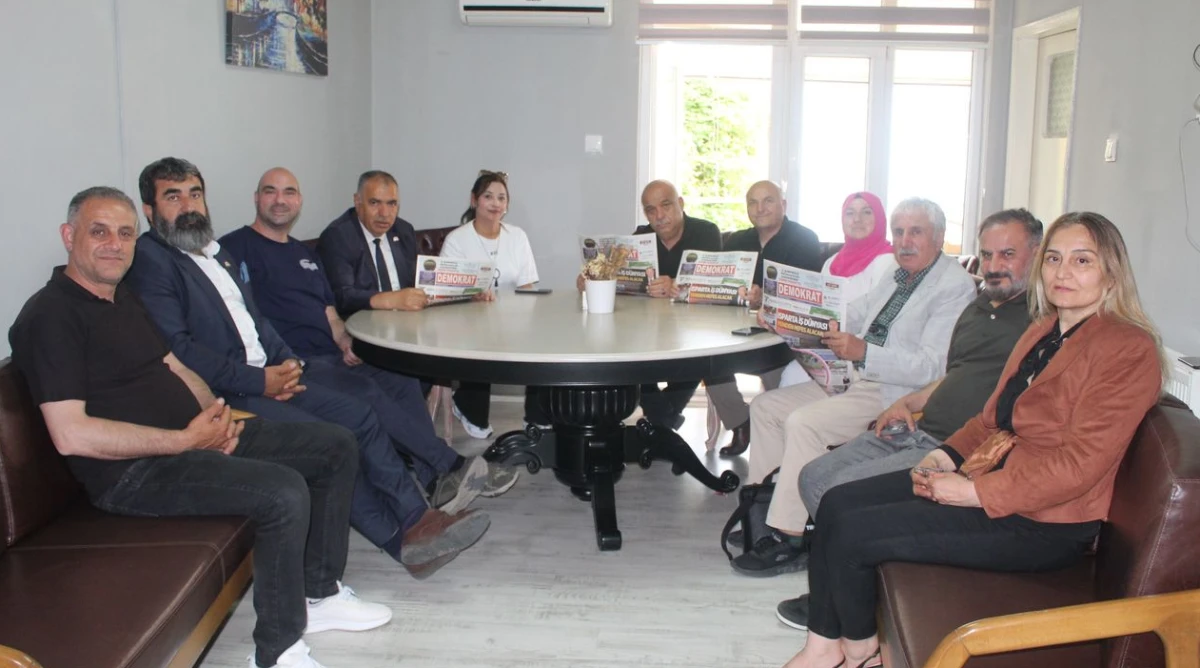 G&uuml;neydoğu Anadolu Gazeteciler Federasyonu Heyetinden Demokrat Gazetesi&rsquo;ne Ziyaret