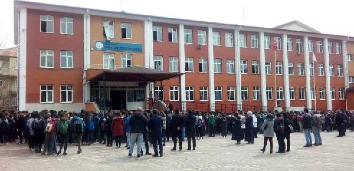 İkili &ouml;ğretime tepki var