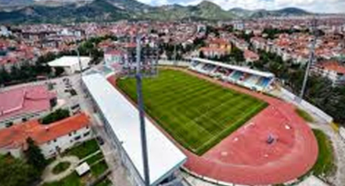 Isparta Atat&uuml;rk Stadyumu yıkılıyor