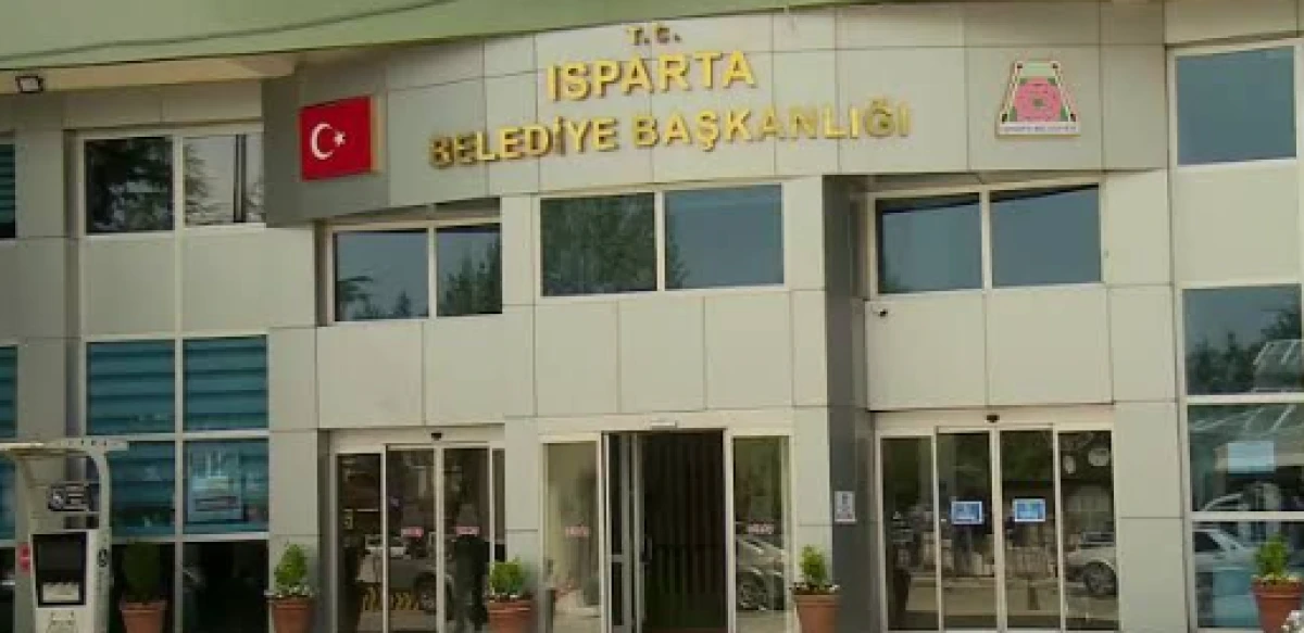 Isparta Belediyesine 15 daimi iş&ccedil;i alınacak