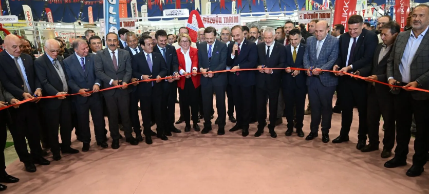 Isparta Tarım Fuarı B&uuml;y&uuml;meye Devam Ediyor