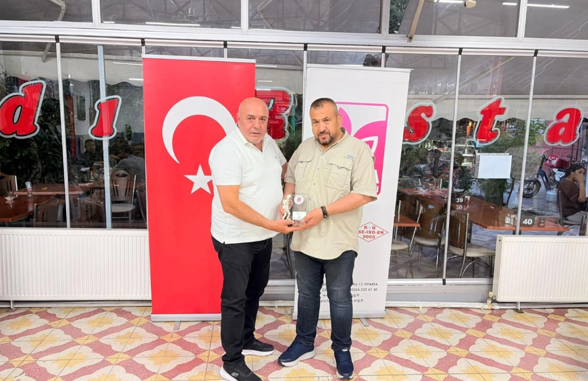 Isparta Ticaret Borsası Şarkikaraağa&ccedil;&rsquo;ta &Uuml;yeleriyle Buluştu