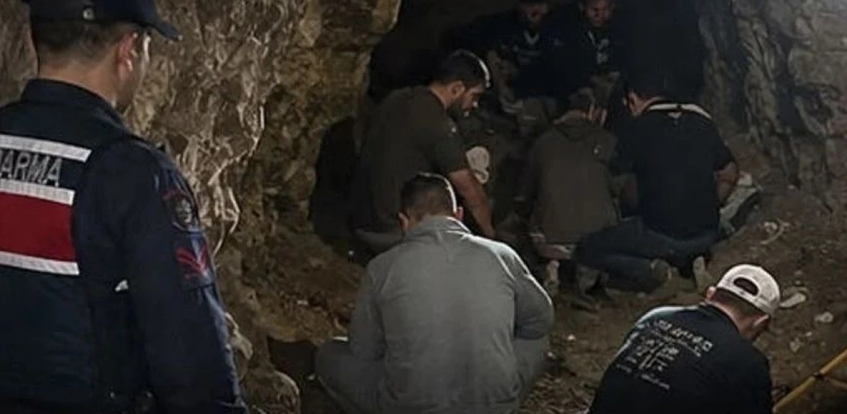 Isparta&rsquo;da ka&ccedil;ak kazı operasyonu