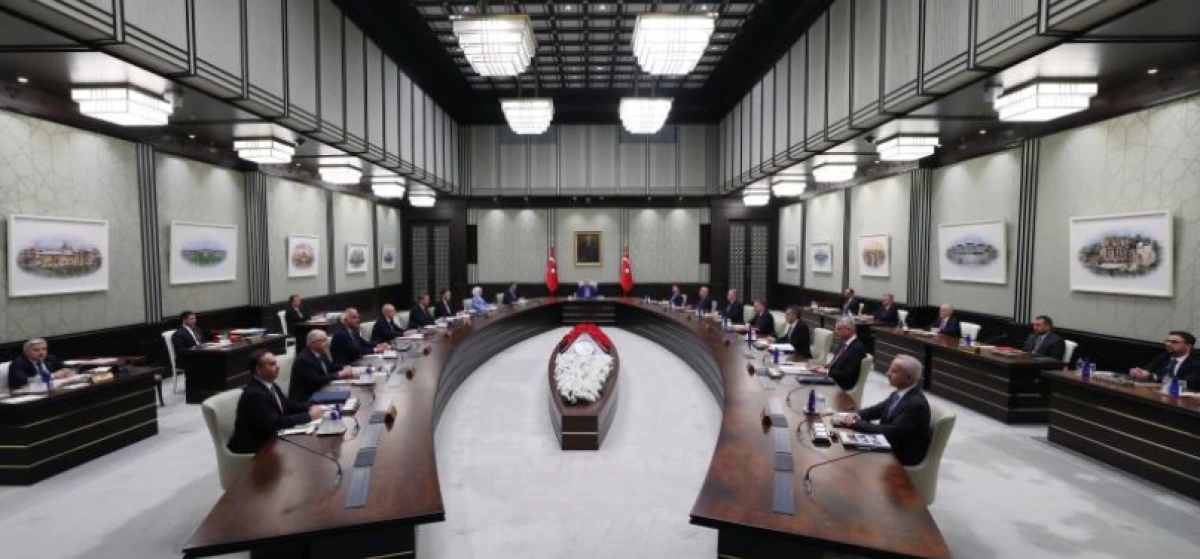 Kabine yoğun g&uuml;ndemle Beştepe'de toplanacak