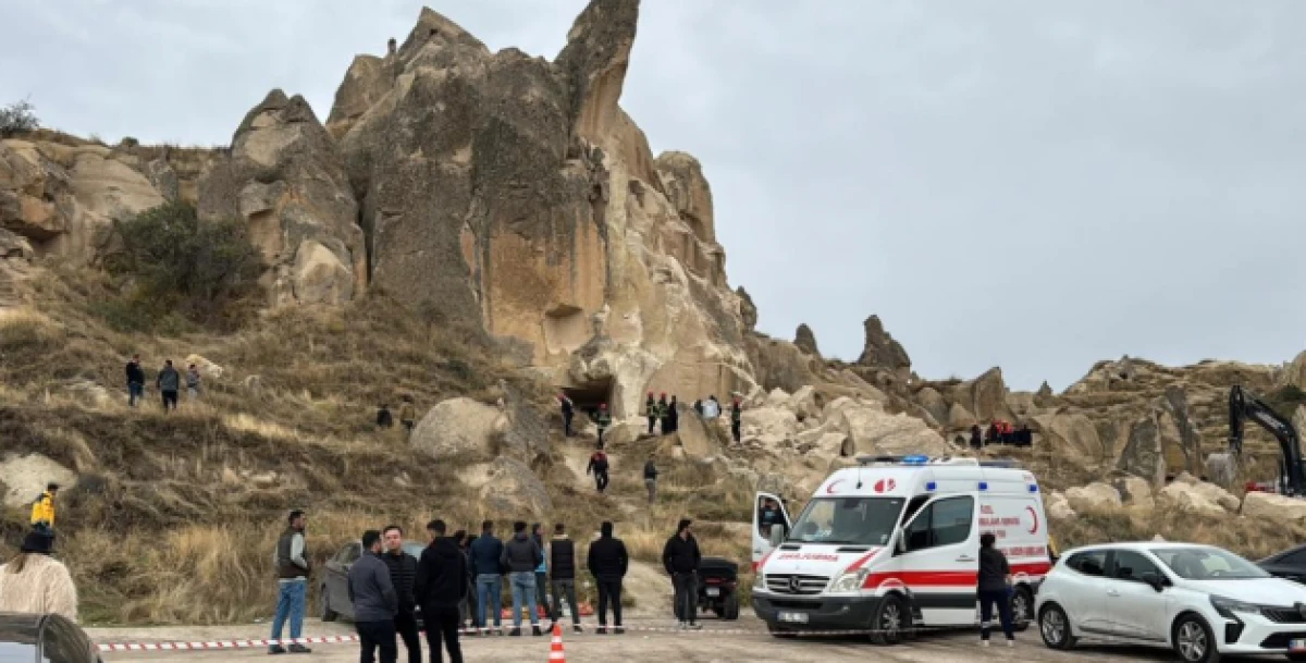 KAPADOKYA&rsquo;DA KORKUTAN &Ccedil;&Ouml;KME! PERİBACASI YIKILDI