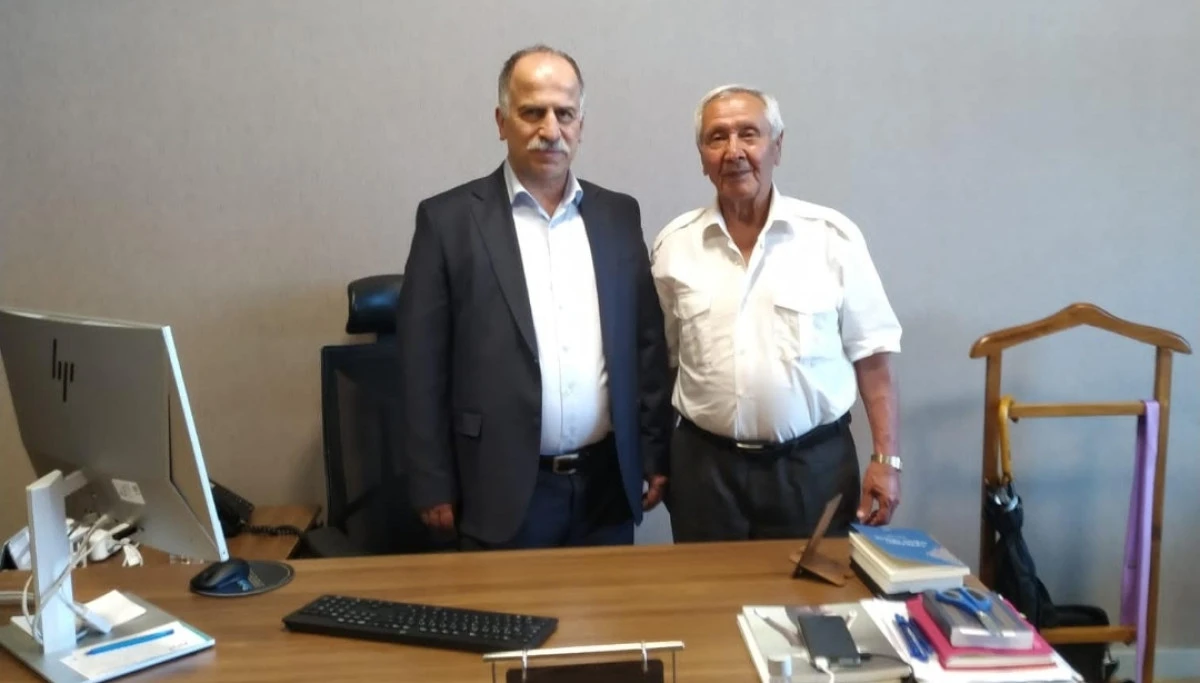 Mahmut Adil Savaş&rsquo;tan g&ouml;n&uuml;lleri ısıtan ev sahipliği