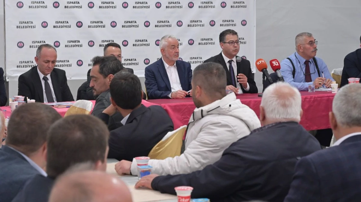 Muhtarlar: Ş&uuml;kr&uuml; başkanımız Isparta i&ccedil;in b&uuml;y&uuml;k ikramiyedir, kendisiyle gurur duyuyoruz