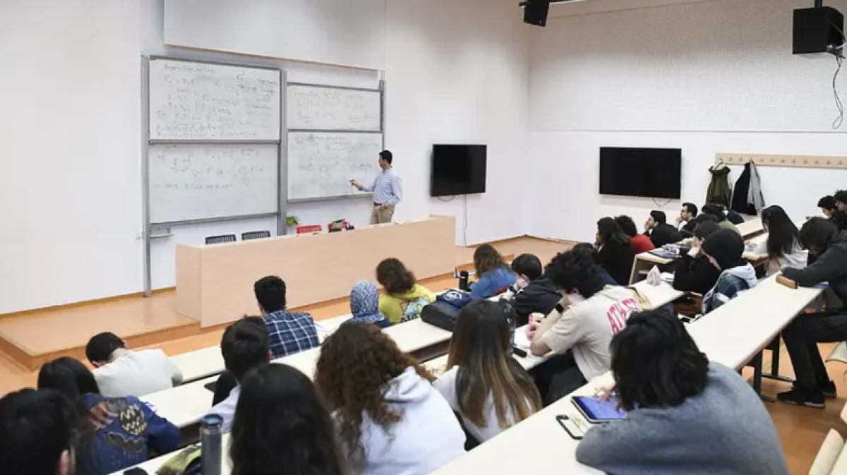 &Ouml;ğrenci affı TBMM'de kabul edildi! &Uuml;niversite affından ikinci kez yararlanacaklar