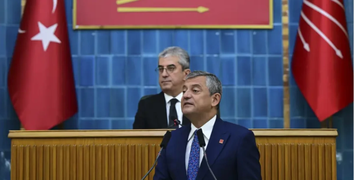 &Ouml;zg&uuml;r &Ouml;zel, CHP Grubu'na veda etti: Yeni partimizi kuruyoruz