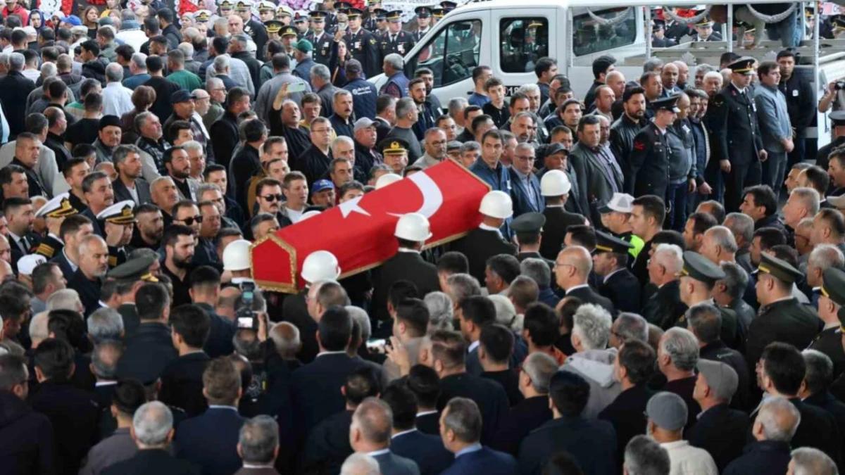 Şehit Piyade S&ouml;zleşmeli Er Yusuf Sait &Uuml;nl&uuml; son yolculuğuna uğurlandı