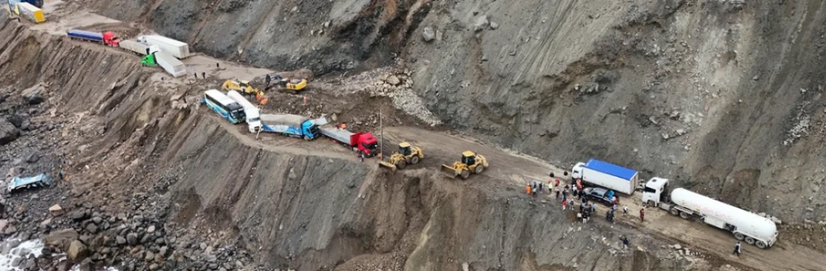 Şiddetli yağmur, G&uuml;ney Pan-Amerika Otoyolu&rsquo;nda felakete yol a&ccedil;tı