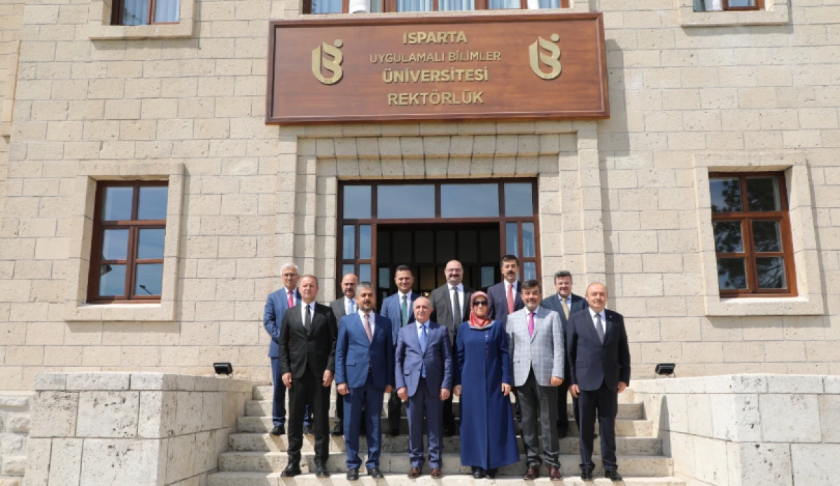 &Uuml;AK Y&ouml;netim Kurulu, ISUB&Uuml; Ev Sahipliğinde Toplandı