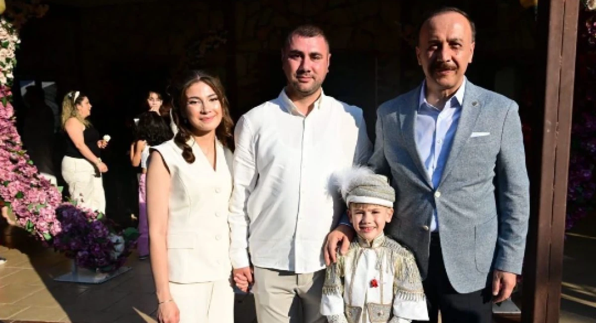 Yağız erkekliğe ilk adımı attı