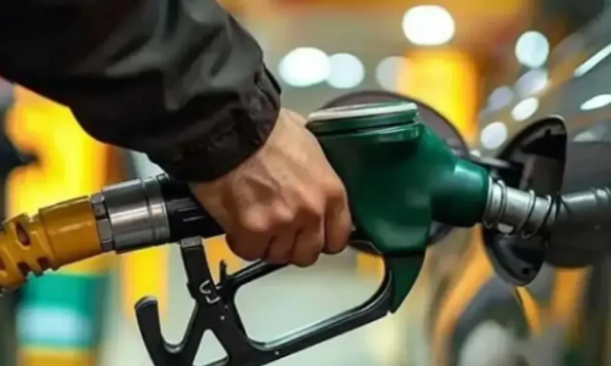 Yarından İtibaren Benzine Yeni Zam Geliyor!