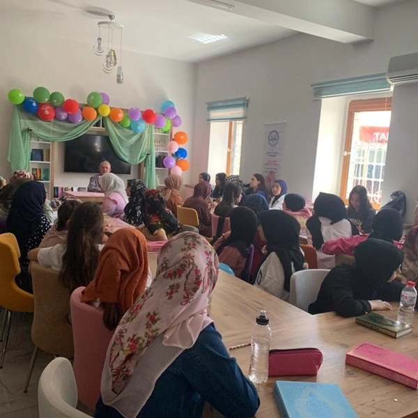 Yaz Okulu Kapanış Programı D&uuml;zenlendi