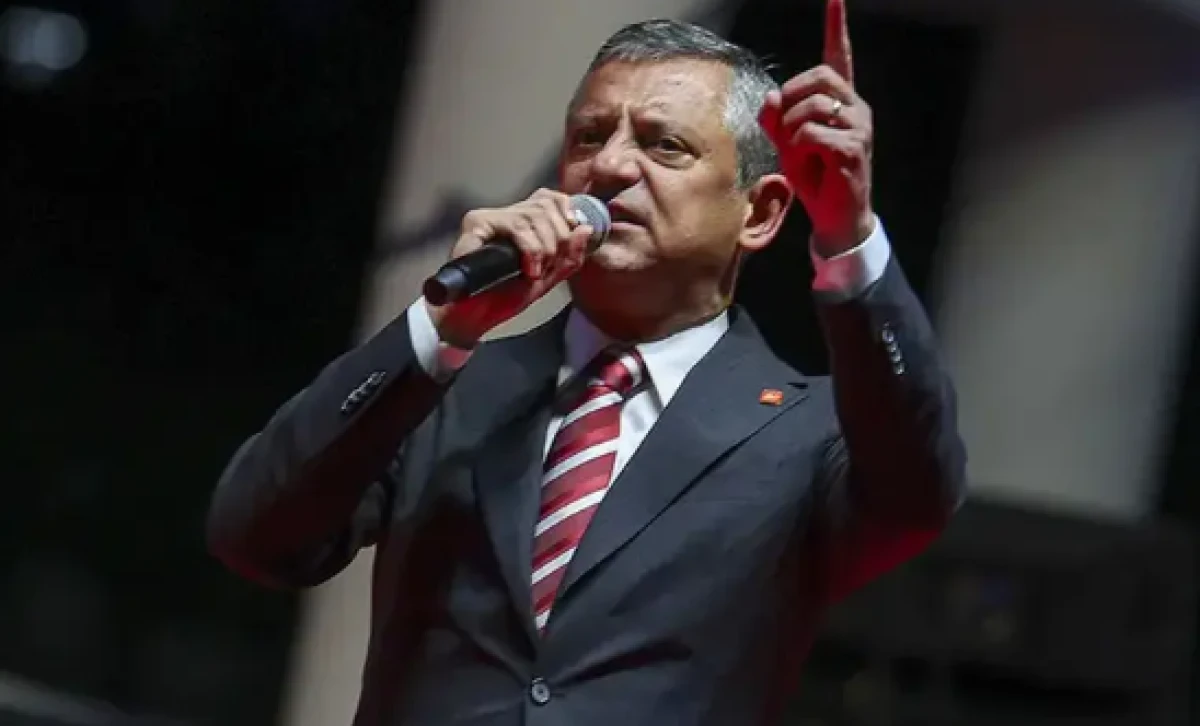 Yeni parti: İstiklal Partisi! &Ouml;zg&uuml;r &Ouml;zel'in planı kulislere sızdı